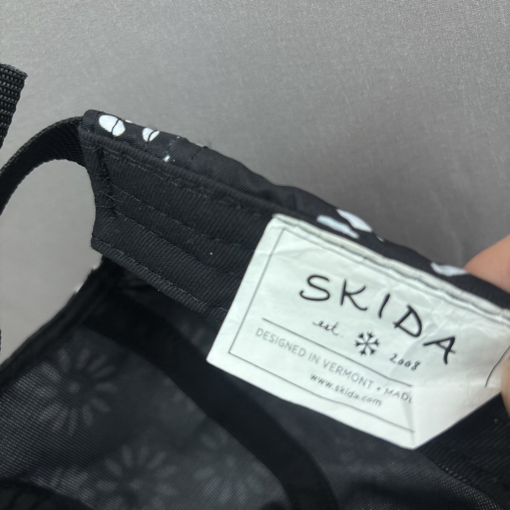 Skida Black/White Flower Burst 5-Panel Running Hat Adjustable Cap - Picture 6 of 6
